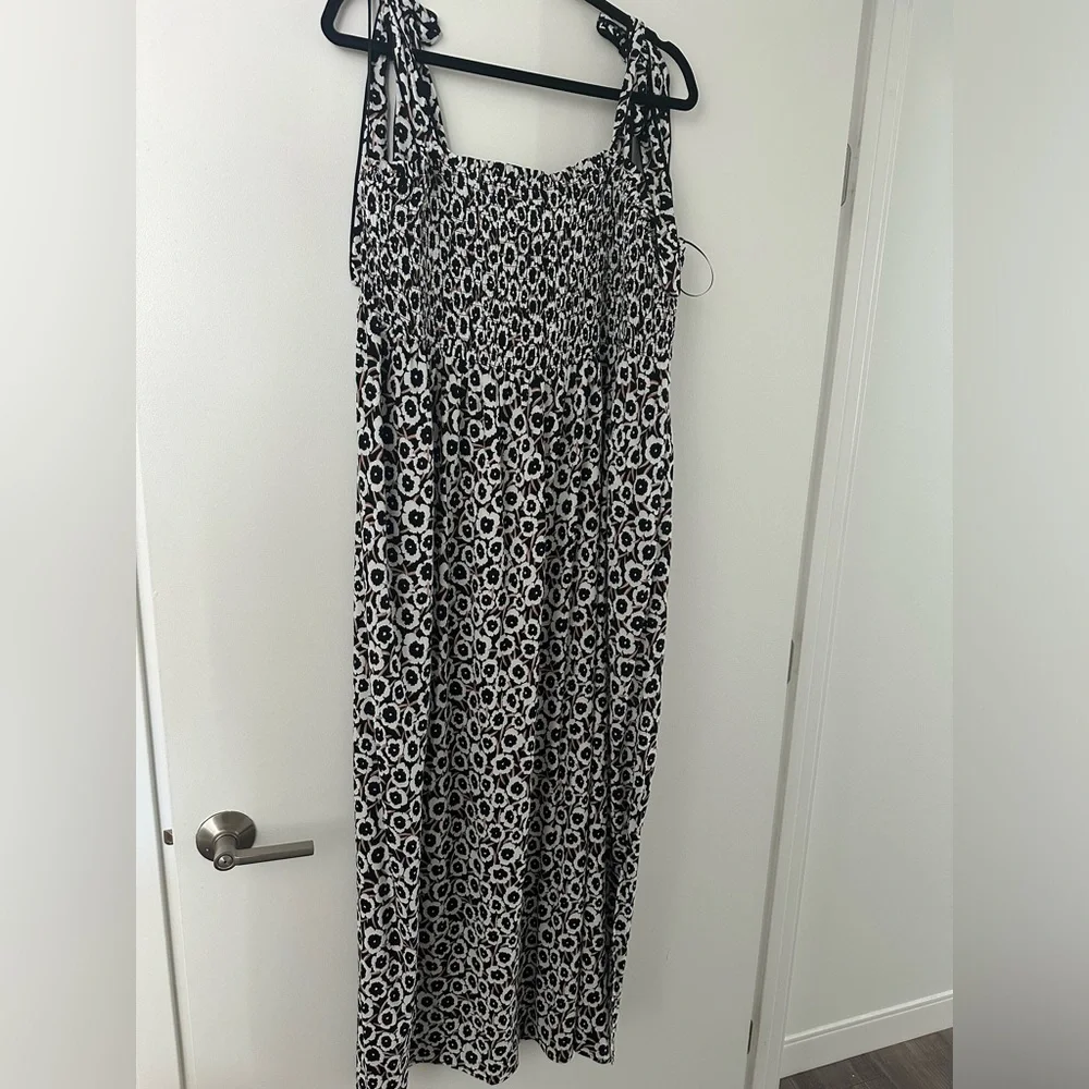 NWOT. DVF Smocked Tie Strap Poppy Dress. - Picture 3 of 7